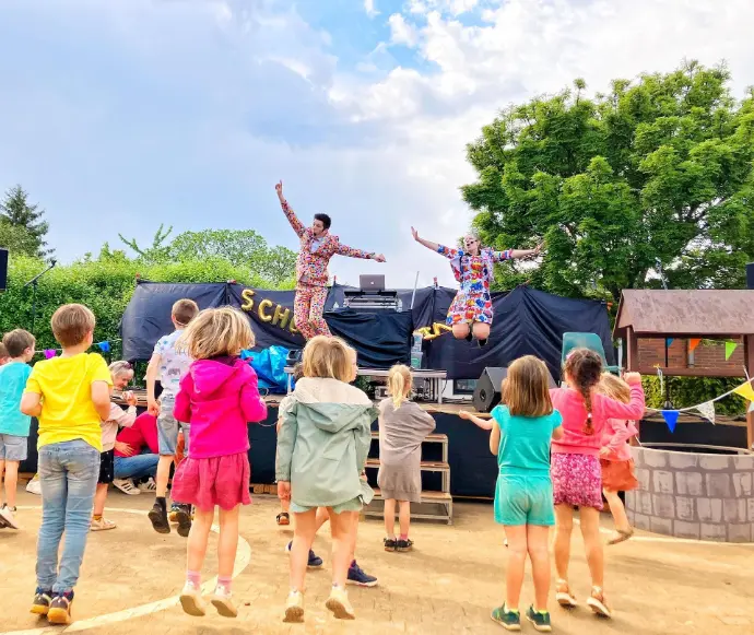 Sprint in de lucht kinderdisco